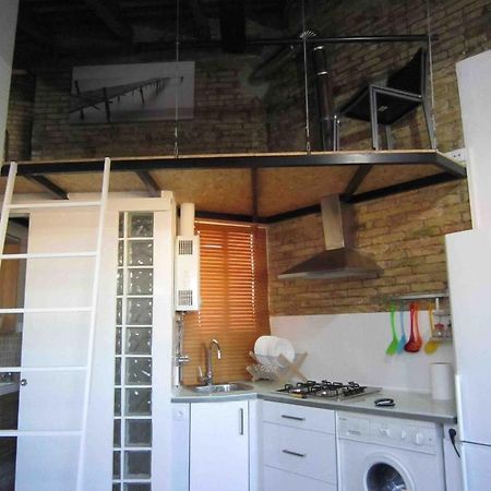 Young Penthouse Valence Extérieur photo