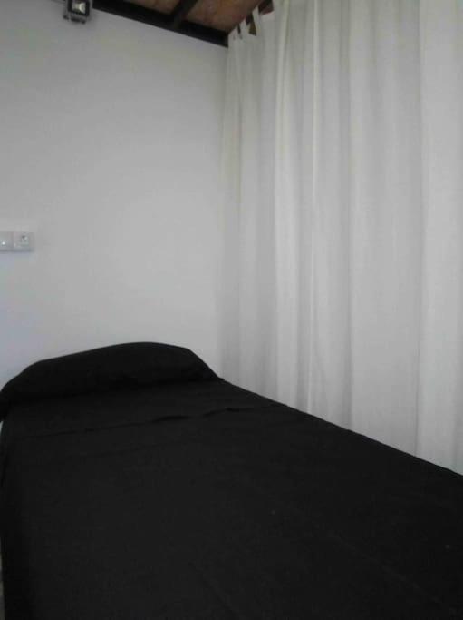Young Penthouse Valence Extérieur photo