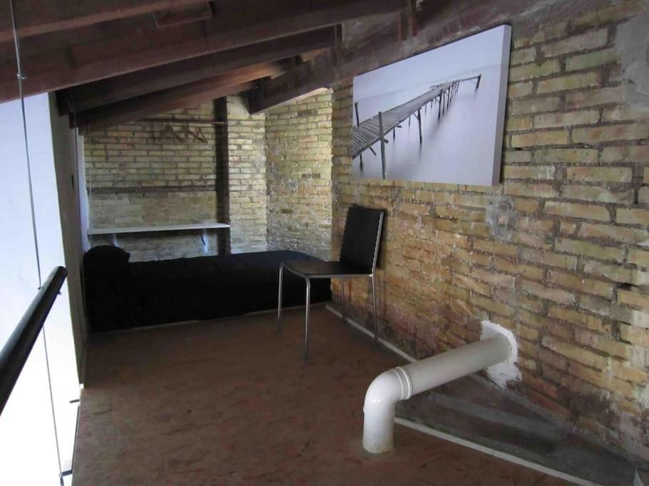 Young Penthouse Valence Extérieur photo